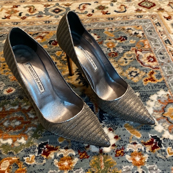 Manolo Blahnik Chain Pumps - Picture 3 of 10